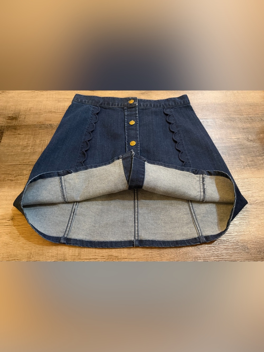 Draper James Blue Jean Denim Skirt  Scalloped & Button Details Size 8 - Picture 10 of 14